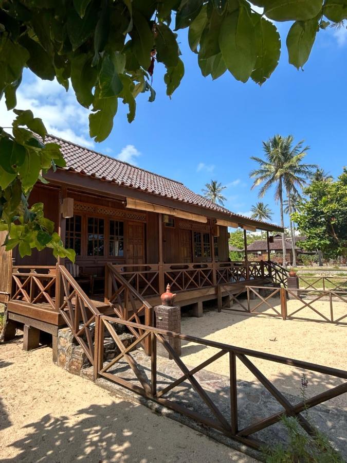 Dewa Daru Resort Karimunjawa Exterior photo